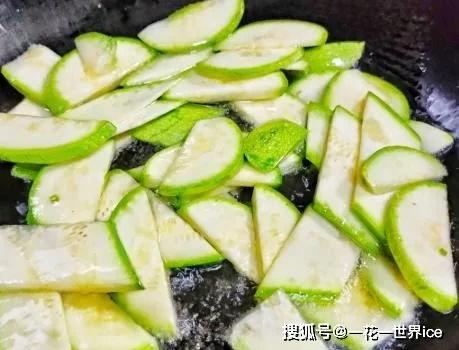 角瓜怎么吃最好吃啊视频,视频教你如何烹饪出最佳口感